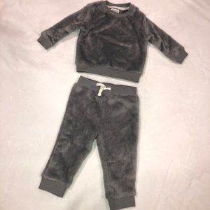 Gymboree 2 Piece Outfit